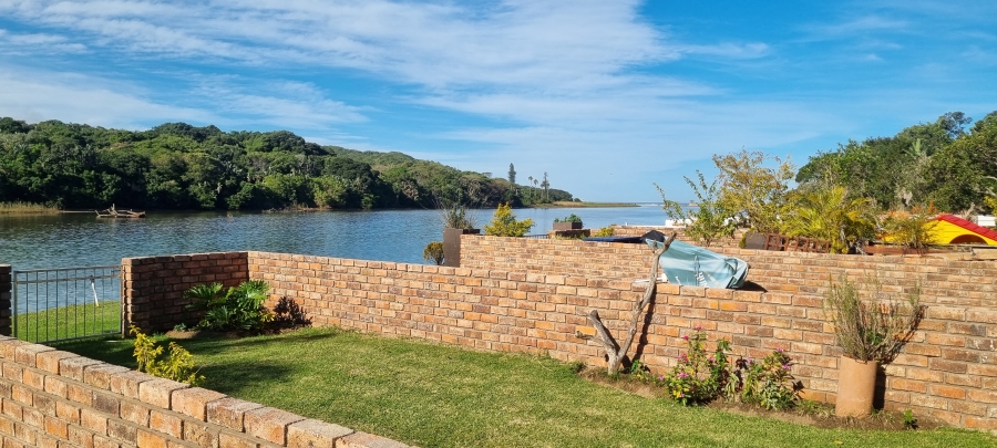 2 Bedroom Property for Sale in Beacon Bay Eastern Cape